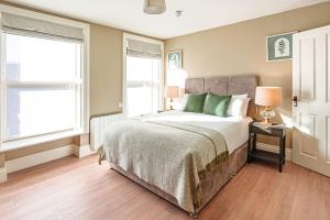 JB O Sheas self catering pub