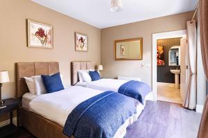 JB O Sheas self catering pub