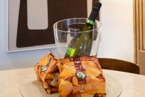 Appartements #45 Quiet chic 5mins walk to port and beach AC Wifi : photos des chambres