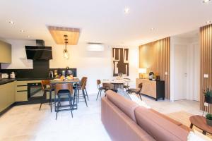 Appartements #45 Quiet chic 5mins walk to port and beach AC Wifi : photos des chambres