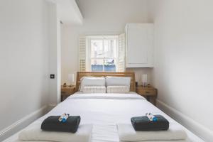 Lovely 2BR flat in Kensington, 2 minutes tube