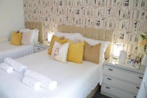 Comfort Triple Room with Shower room in St Edmunds Guest House