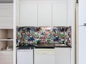 Studio cabine classé 2 étoiles avec terrasse à 50m de la plage de Pramousquier