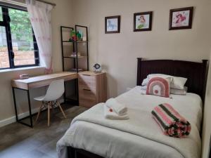 Scenic Mountain & Winelands views, Modern Design