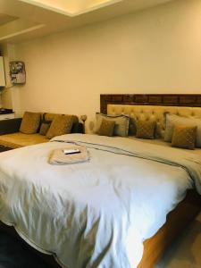 Whispering Pines Studios