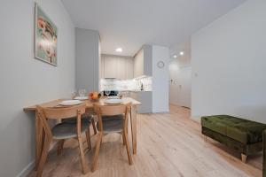 Hello Apartments Sea Salt Gdansk z ogrodkiem i prywatnym miejscem postojowym