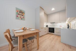 Hello Apartments Sea Salt Gdansk z ogrodkiem i prywatnym miejscem postojowym