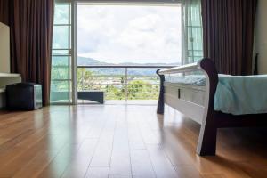 3 Bedroom Townhouse - Phuket Golf & Country Homes