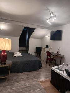 Junior Suite Deluxe with big jacuzzi room in Habitaciones Premium Finca la Casona