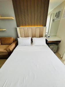 Modern Condo Room with City View