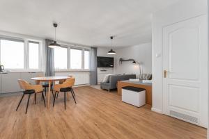 Szaserów 47-49 by Homeprime