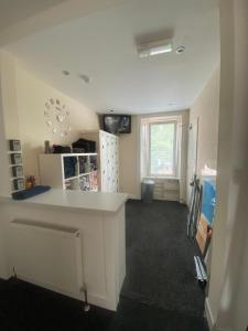 Edinburgh West Side Hostel