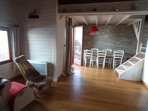 Appartements Apt chaleureux 3* pour 5 pers. - 2 chambres, a 30m des pistes, parking inclus - FR-1-445-29 : photos des chambres