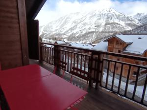 Appartements Apt chaleureux 3* pour 5 pers. - 2 chambres, a 30m des pistes, parking inclus - FR-1-445-29 : photos des chambres