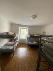 Edinburgh West Side Hostel