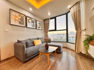 La Maison HUD building 2beds