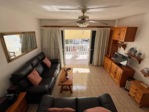 Oasis San Eugenio 1-bedroom Apartment with Ocean View, Large Terrace and Pool, Full Kitchen