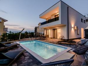 Villa with Private Pool room in Luxury Villa MetraMaris2