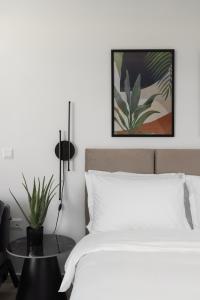 Babylon Luxury Suites No2 by BiNoBi!