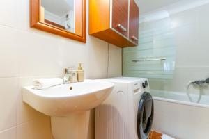 Happy Eleven Market Hall by NW