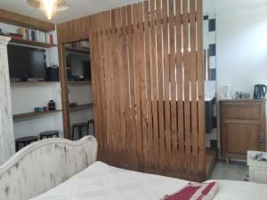 B&B / Chambres d'hotes Chez Nine, chambre independante avec terrasse : photos des chambres