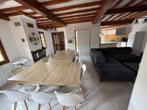 Villas Gite boutx avec Jacuzzi 12 personnes 5 LITS DOUBLES ET 1 CANAPE LIT : photos des chambres
