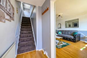 51VL For your Stylish and Relaxed Stay with Free Parking and Free WiFi