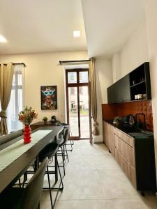 Gatsby Design Apartment by Chivi in GOZSDU #TERASSE #freeparking