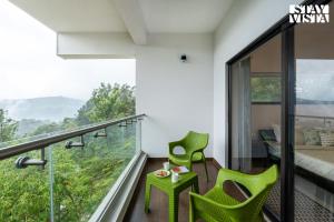 StayVista at Villa Aruvi with Bonfire, Lawn