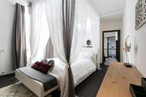 Apartment Black & White room in Aparthotel Dei Mercanti