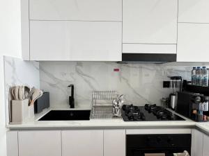 Cozy 1br With Elegant Interiors!