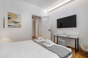 Viora - Stunning Deluxe Studio in Athens