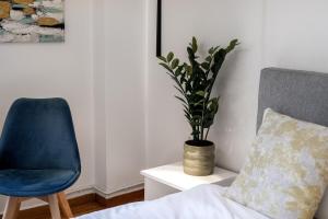 Viora - Stunning Deluxe Studio in Athens