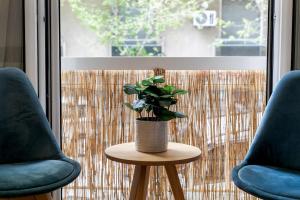 Viora - Stunning Deluxe Studio in Athens