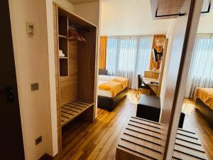 ARVENA Messe Hotel