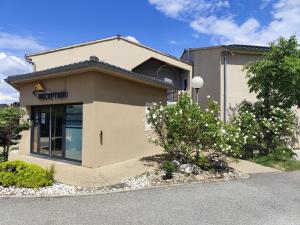 Appart'hotel Residella House Room & Kitchen Avignon Le Pontet - 3hvězdičkové hotely ve městě Le Pontet