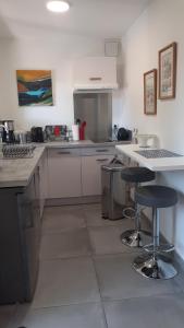 Appartements LA CIGALE STUDIO a port vendres : photos des chambres