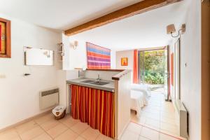 Maisons de vacances La Romarine : photos des chambres