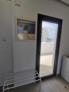 3rd floor apartment in town with sea view