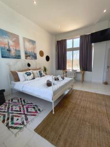 Spacious Beach House Theologos