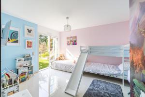 Villas REF 2165- Mandelieu La Napoule- Sea view Villa for rent : photos des chambres