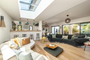 Amore - High standing contemporay villa