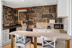 Stunning 1Bedroom Central Apartment