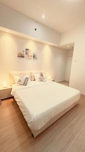 JL Homez Bay Suites