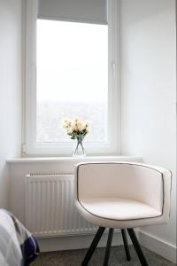 Modern & Central 1BR Flat with Sky TV