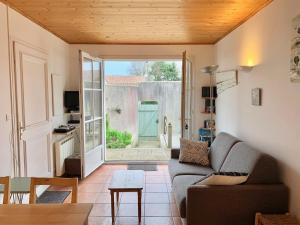 159 - Vauban with parking