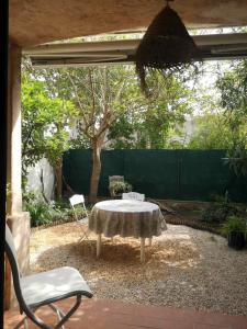 Grand studio avec jardin à Saint-Aygulf