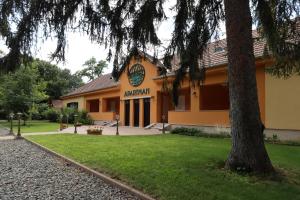 Százesztendős Révészház Apartman