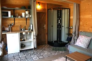 Chalet 1 en bois avec accès piscine