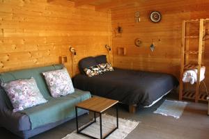 Chalet 1 en bois avec accès piscine